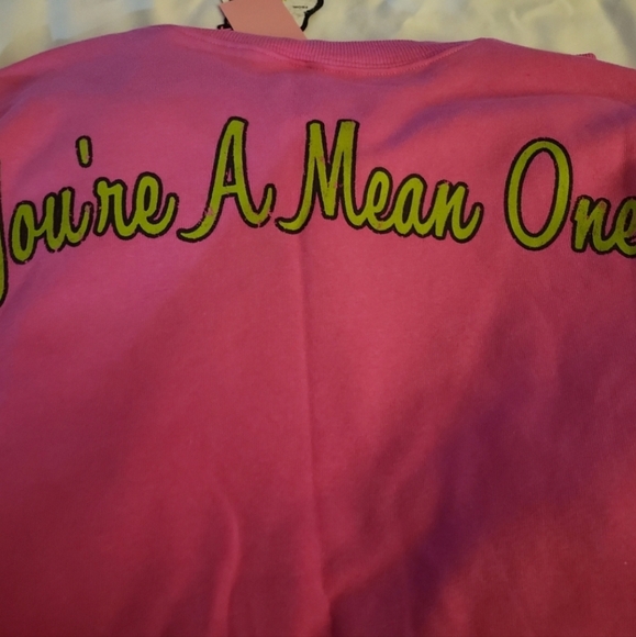GRINCH Christmas Sweatshirt Top PINK New VIRAL - Picture 2 of 4